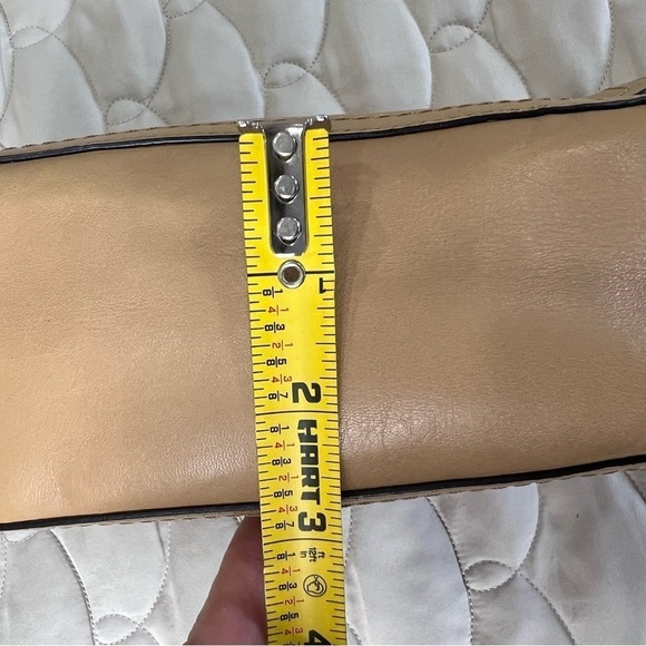 Vintage Coach Willis Tan Leather Handbag - Picture 14 of 14